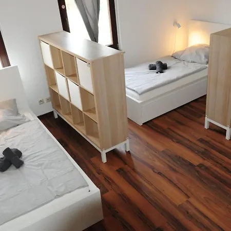 Lehastays - Gruppenapartment Cracau