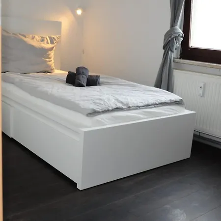 Lehastays - Gruppenapartment Cracau Apartament